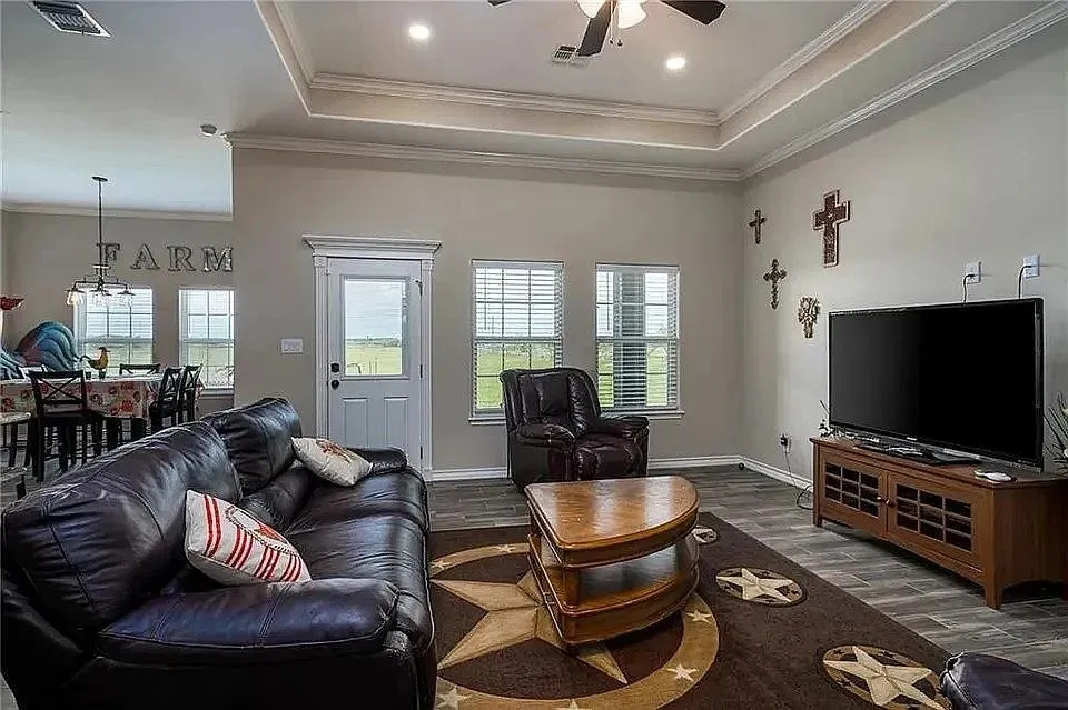 2131 Morgan Ingleside, TX 78362