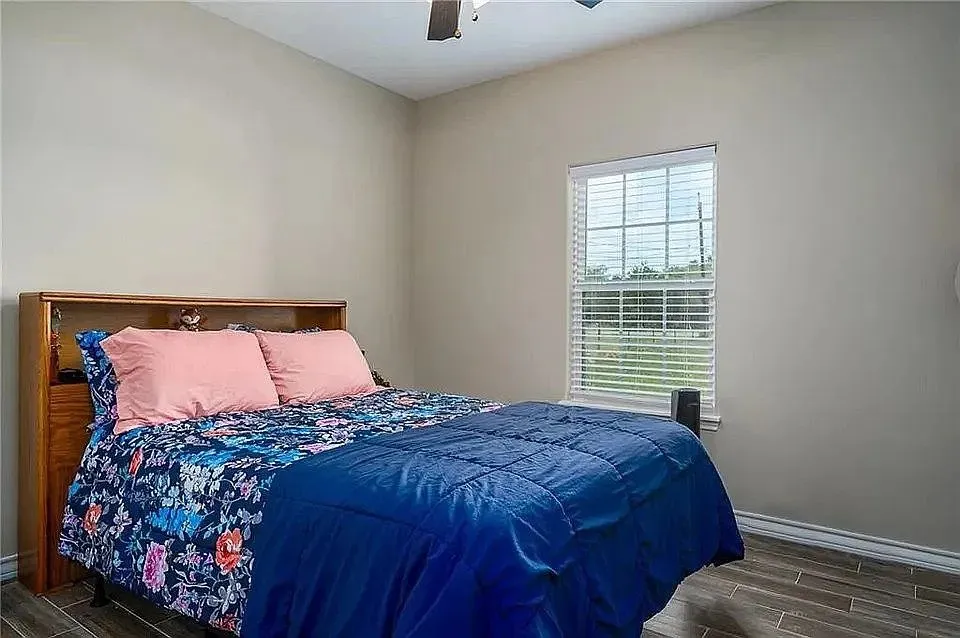 2131 Morgan Ingleside, TX 78362