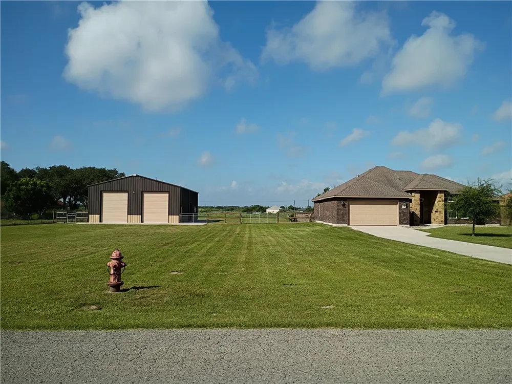 2131 Morgan Ingleside, TX 78362