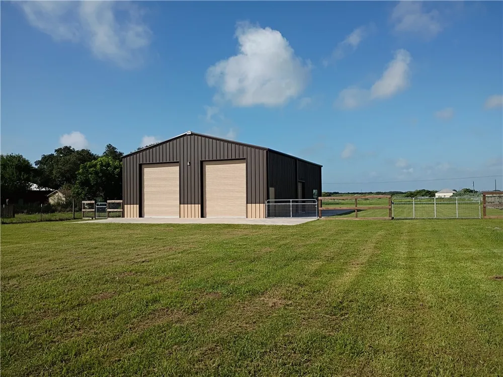 2131 Morgan Ingleside, TX 78362