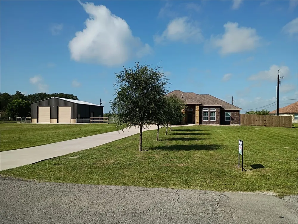 2131 Morgan Ingleside, TX 78362