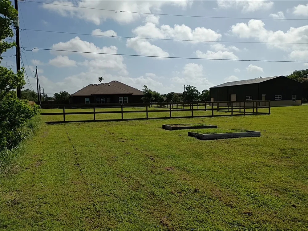 2131 Morgan Ingleside, TX 78362