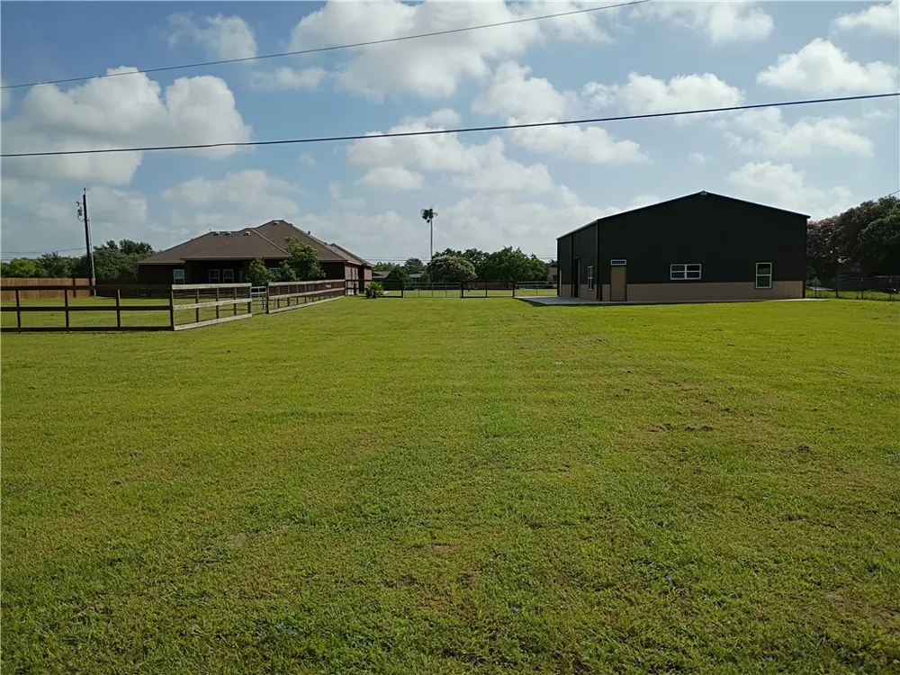 2131 Morgan Ingleside, TX 78362