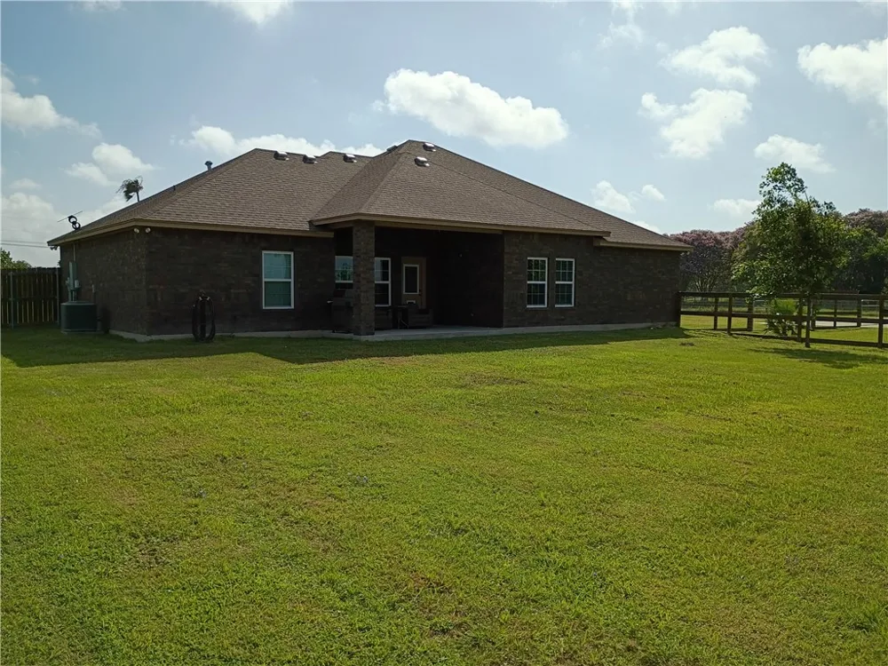 2131 Morgan Ingleside, TX 78362