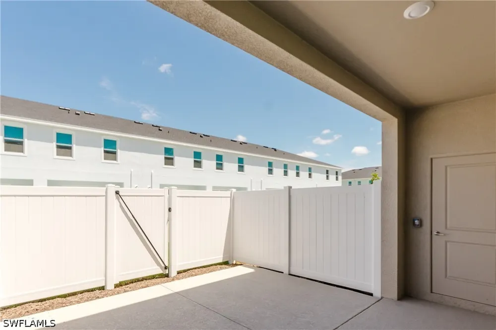 WHITE PEARL ROAD Punta Gorda, FL 33982