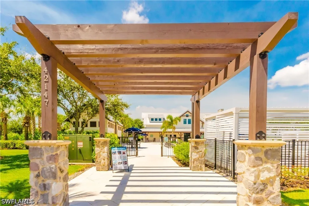 WHITE PEARL ROAD Punta Gorda, FL 33982