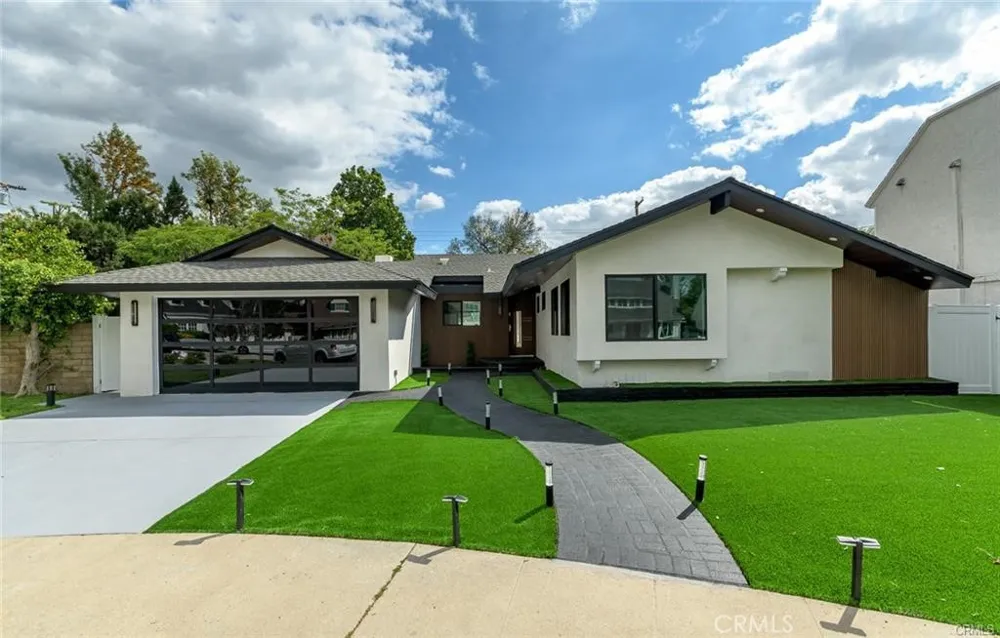 19806 Needles Chatsworth, CA 91311