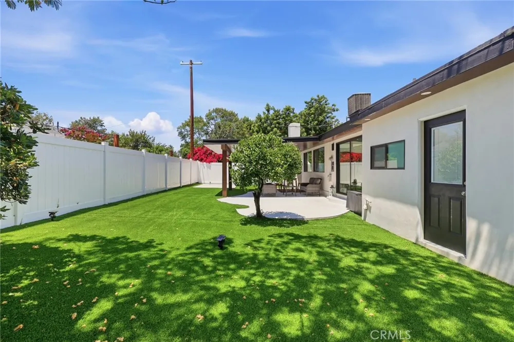 19806 Needles Chatsworth, CA 91311