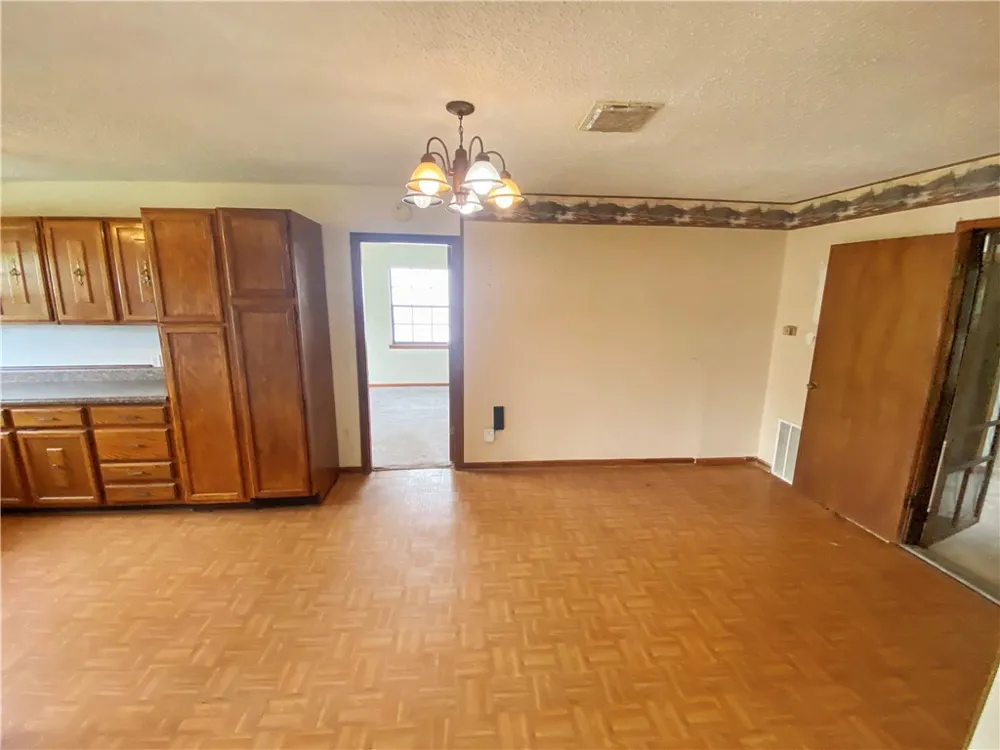 908 Fannin Street George West, TX 78022