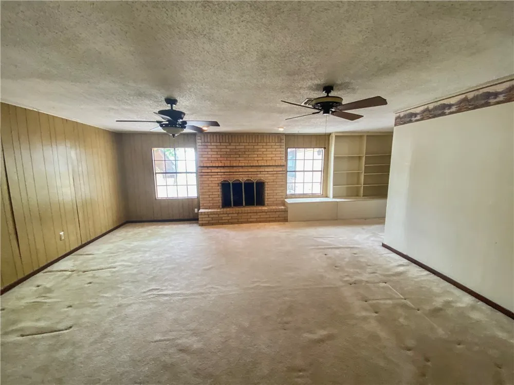908 Fannin Street George West, TX 78022