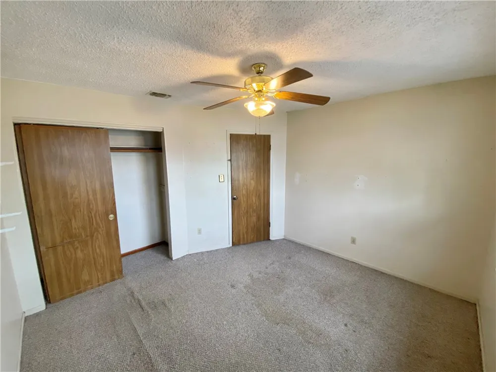 908 Fannin Street George West, TX 78022