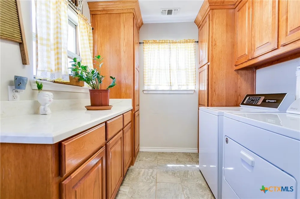 16967 CR 290 Zephyr, TX 76890