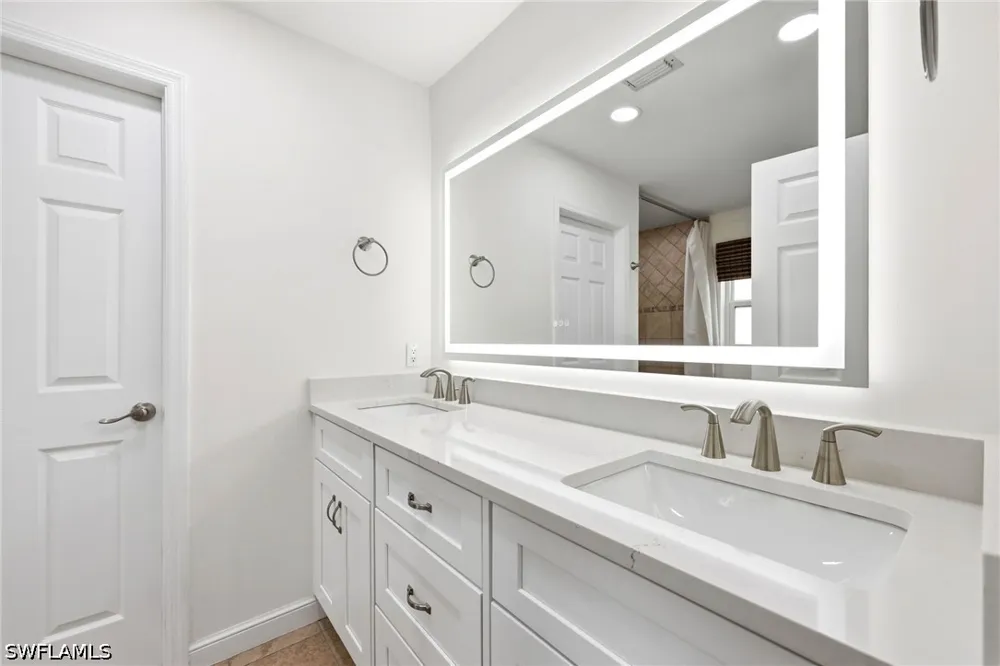 Boca Circle Naples, FL 34109