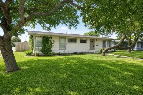 1001 Driftwood Place