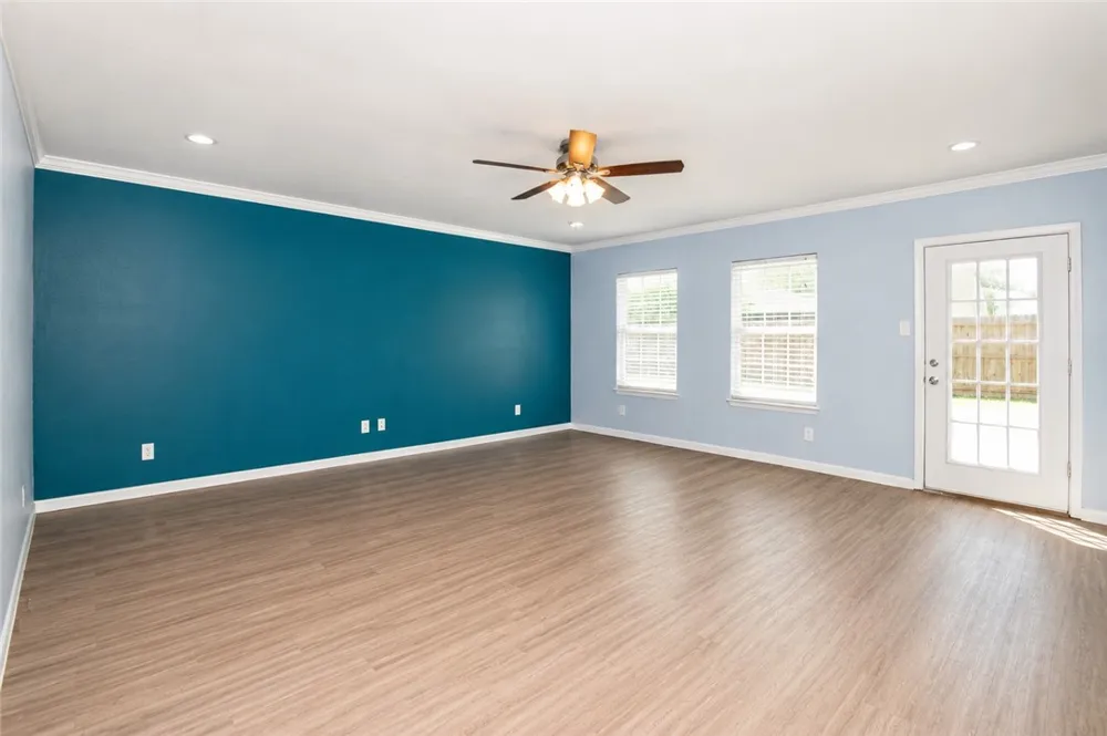 1001 Driftwood Place Corpus Christi, TX 78411