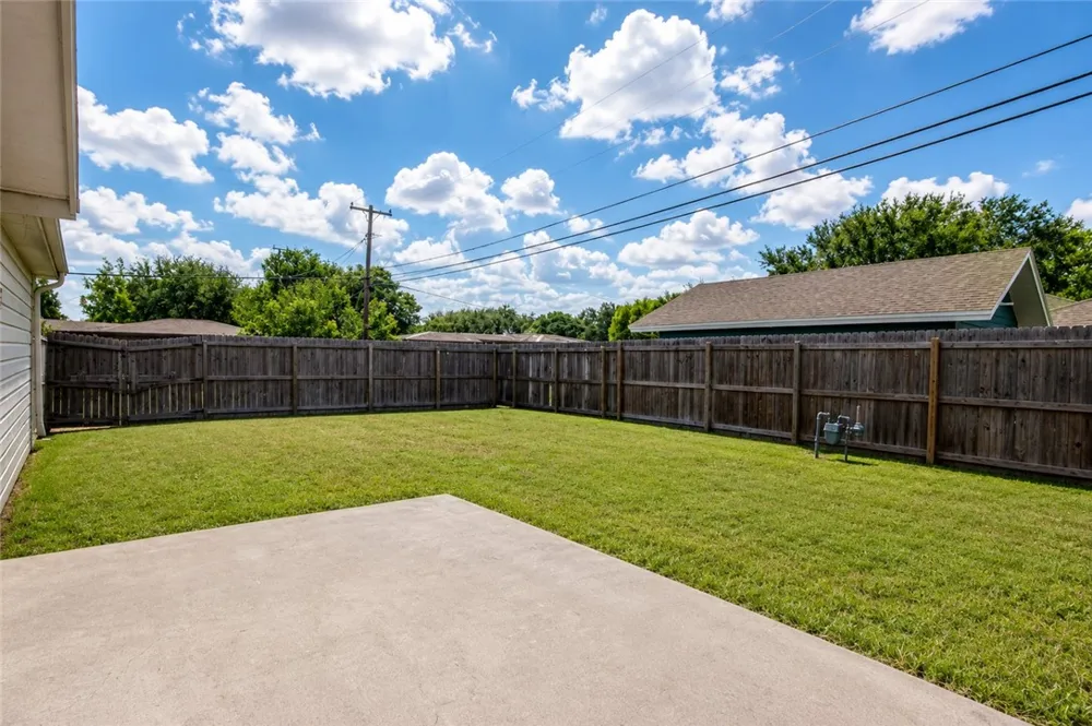 1001 Driftwood Place Corpus Christi, TX 78411