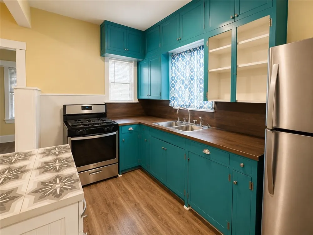 542 Mcintyre Avenue Taft, TX 78390