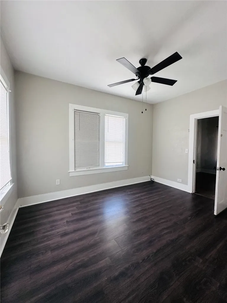 542 Mcintyre Avenue Taft, TX 78390