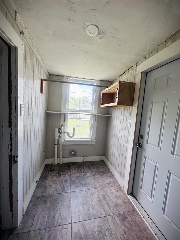 542 Mcintyre Avenue Taft, TX 78390