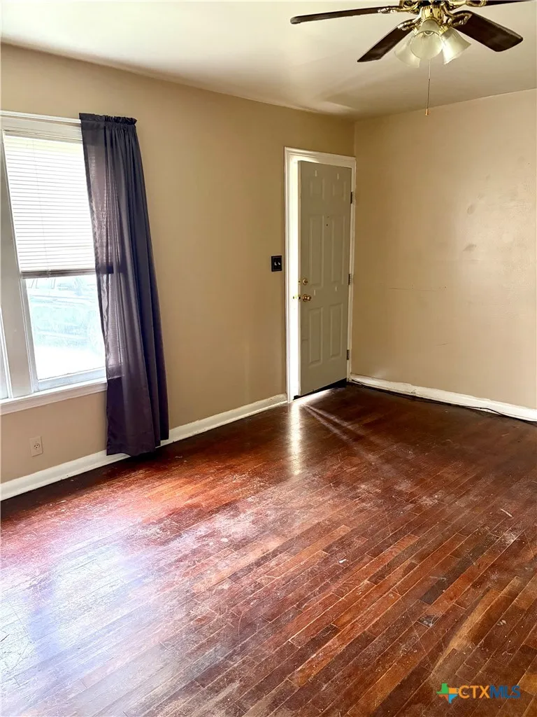 314 E North Street Goliad, TX 77963