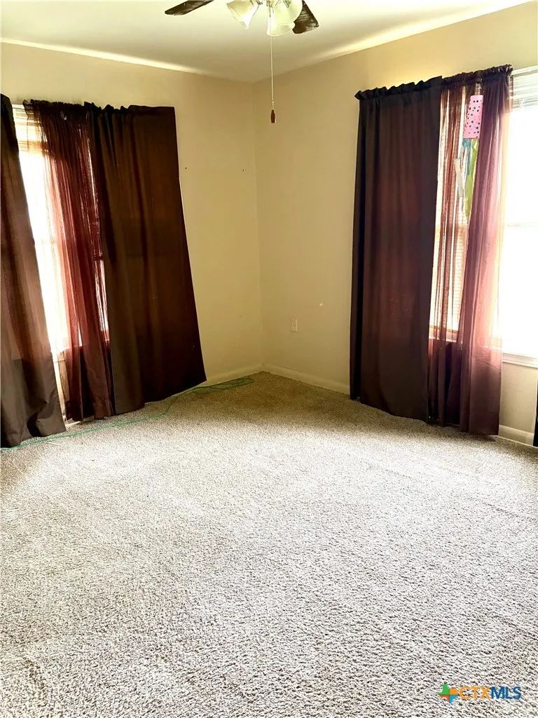 314 E North Street Goliad, TX 77963