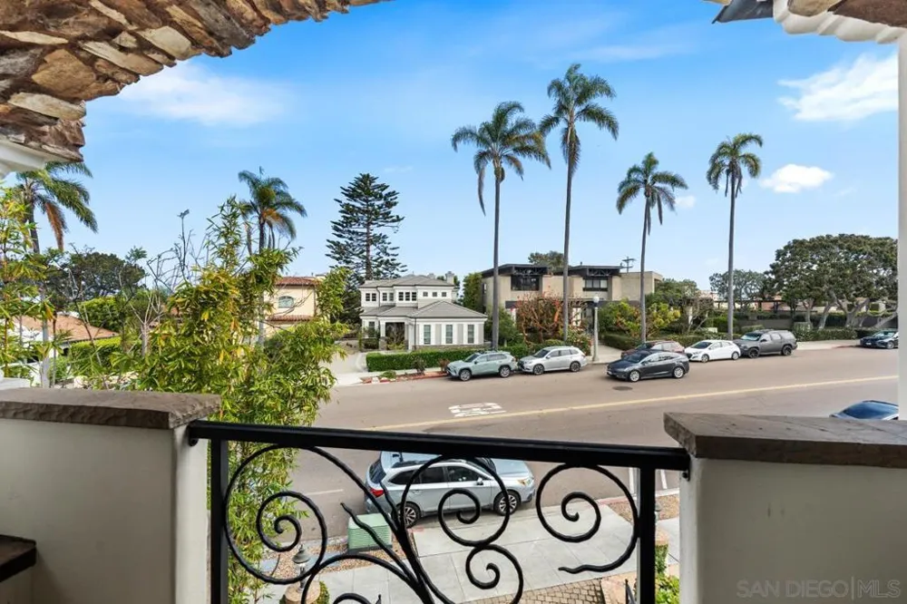 7964 Prospect La Jolla, CA 92037