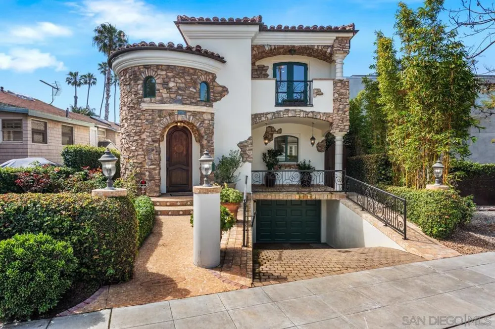 7964 Prospect La Jolla, CA 92037