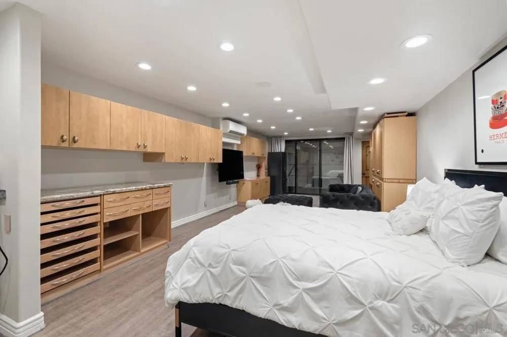 7964 Prospect La Jolla, CA 92037