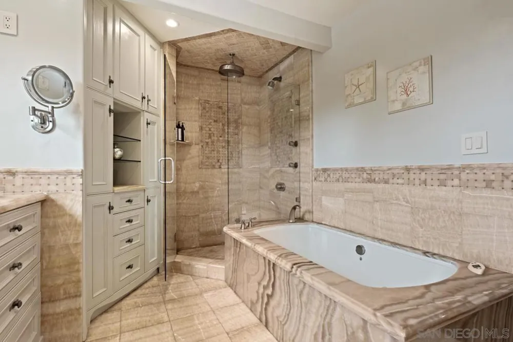 7964 Prospect La Jolla, CA 92037