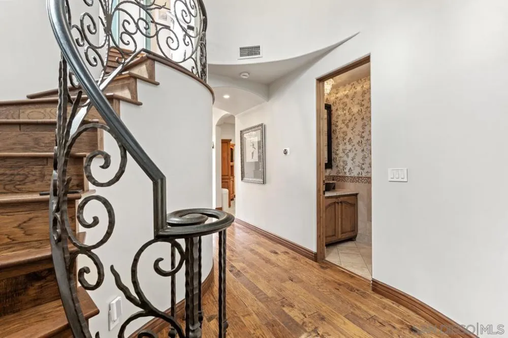 7964 Prospect La Jolla, CA 92037