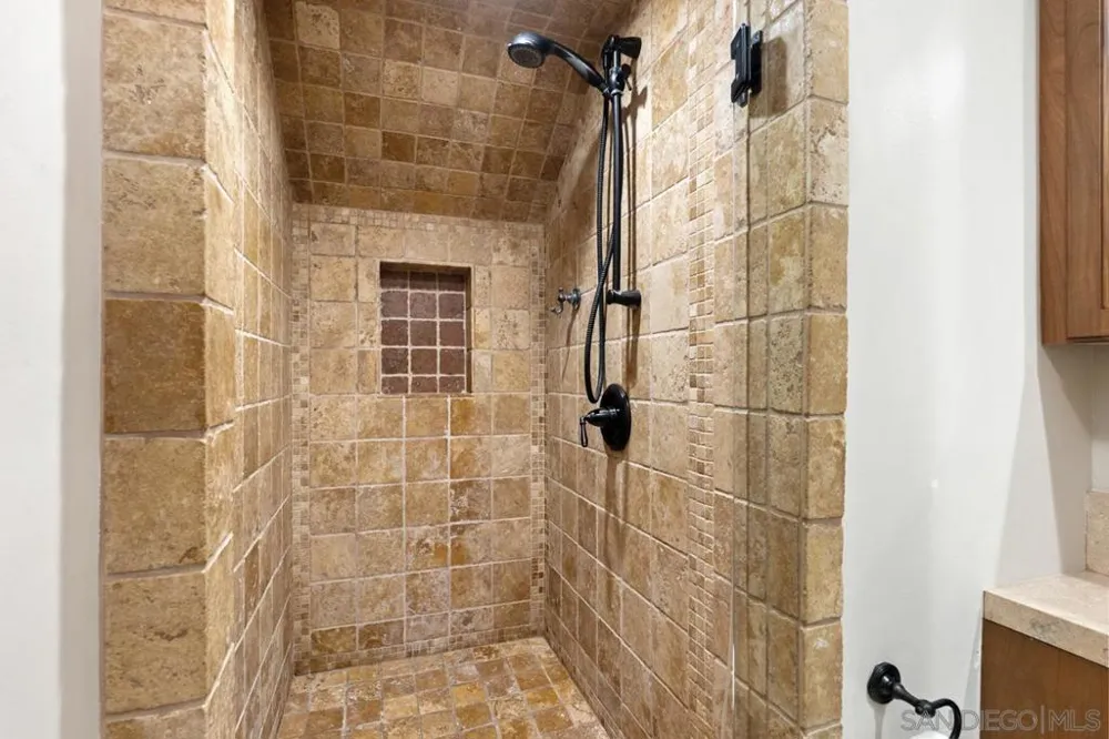 7964 Prospect La Jolla, CA 92037