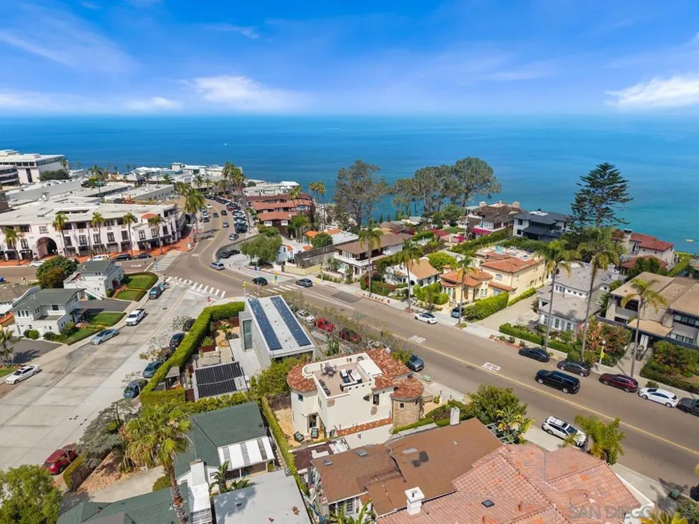 7964 Prospect La Jolla, CA 92037