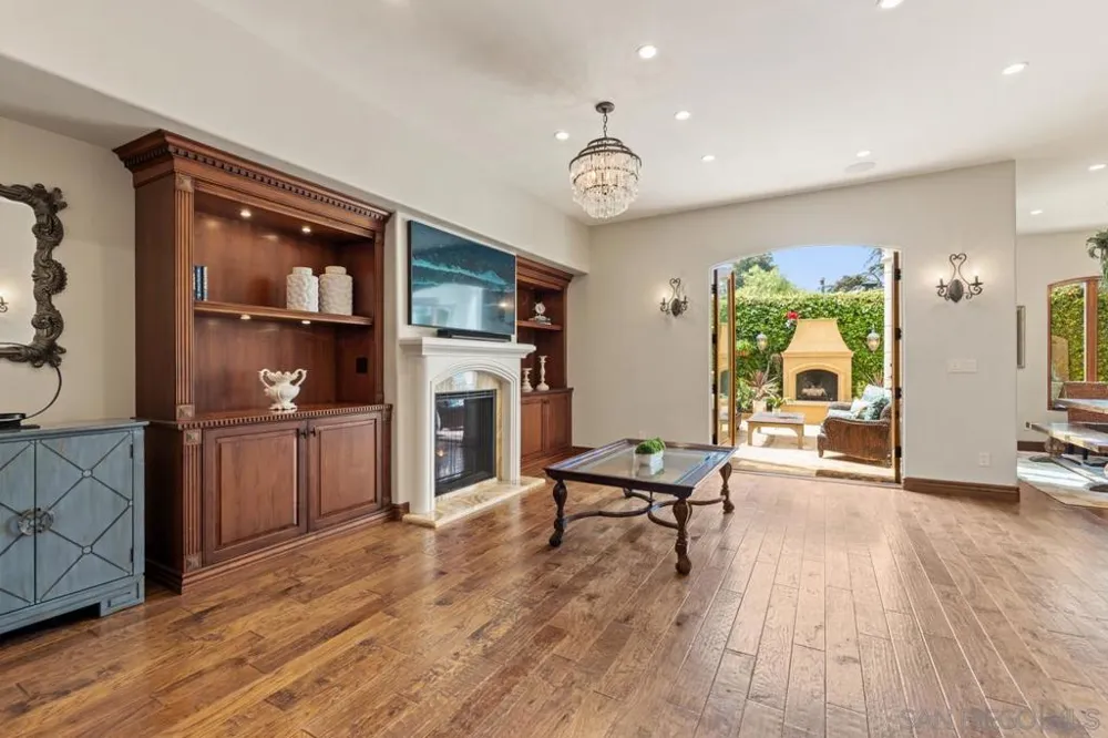 7964 Prospect La Jolla, CA 92037