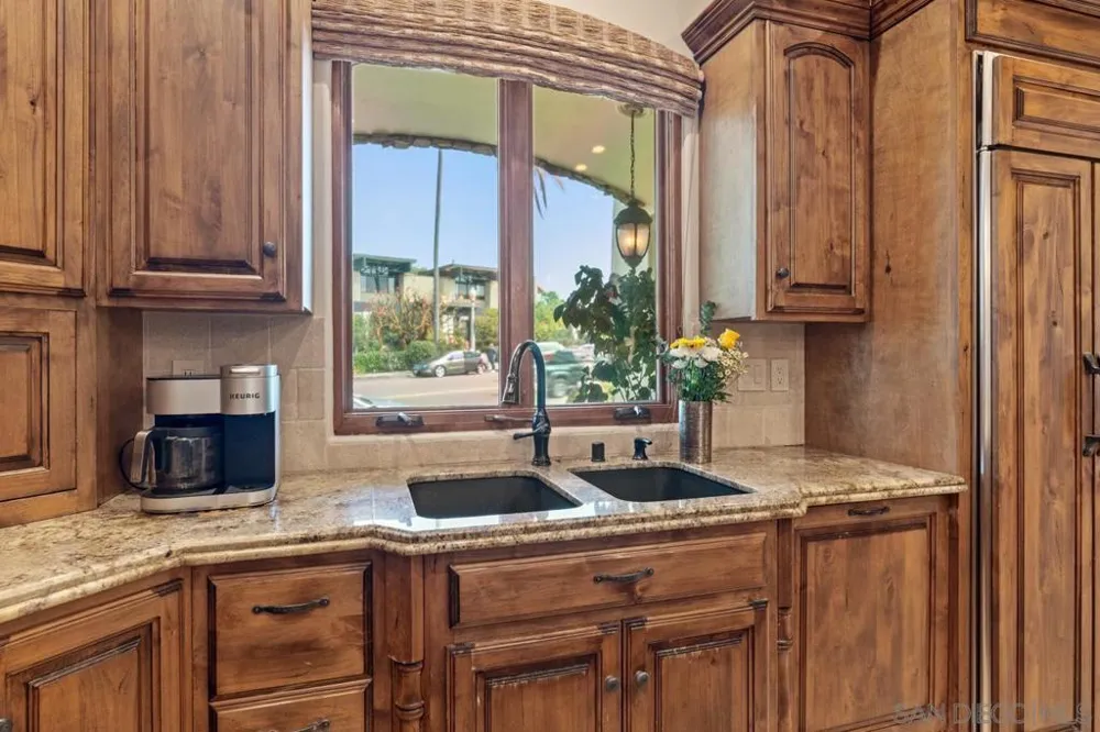 7964 Prospect La Jolla, CA 92037