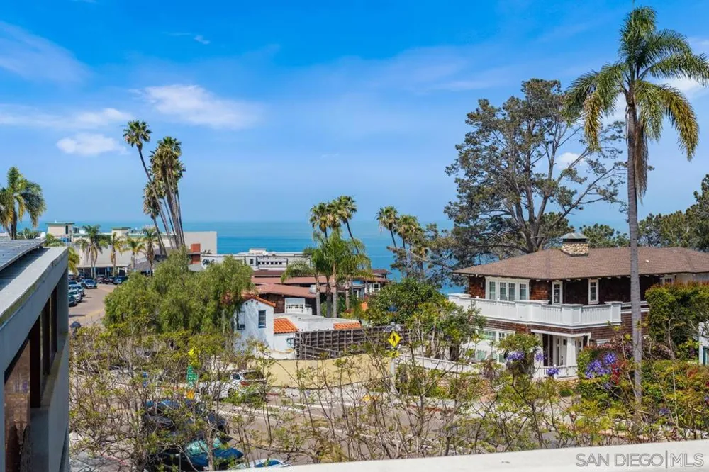 7964 Prospect La Jolla, CA 92037