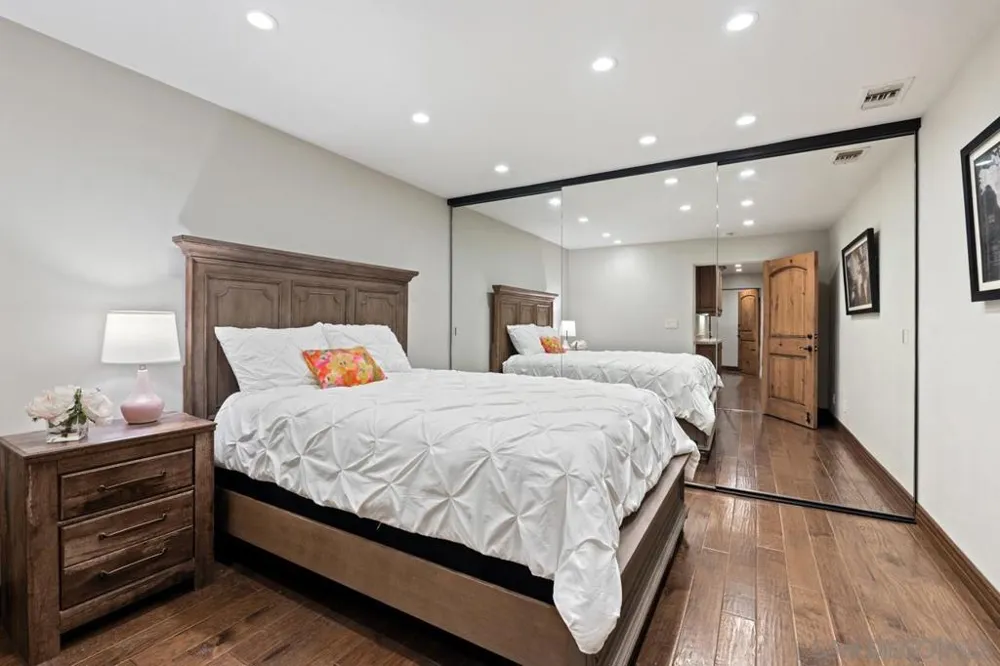 7964 Prospect La Jolla, CA 92037