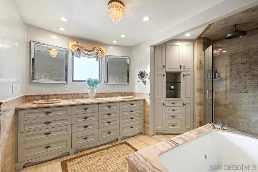7964 Prospect La Jolla, CA 92037