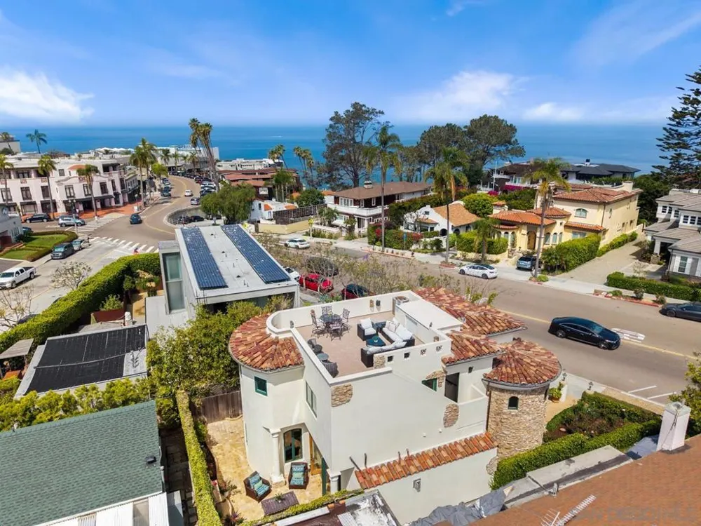 7964 Prospect La Jolla, CA 92037