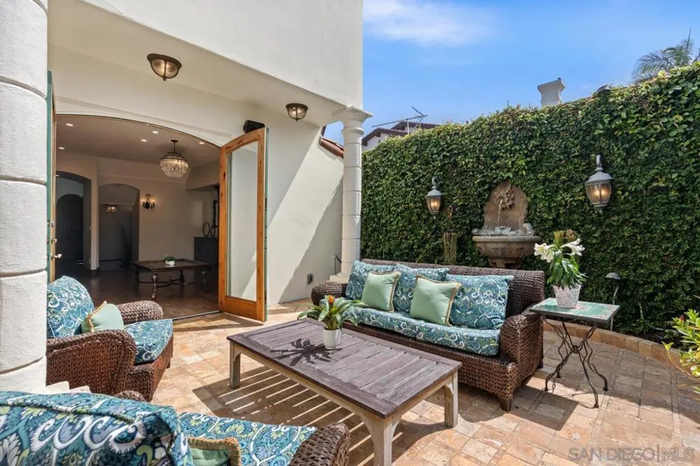 7964 Prospect La Jolla, CA 92037