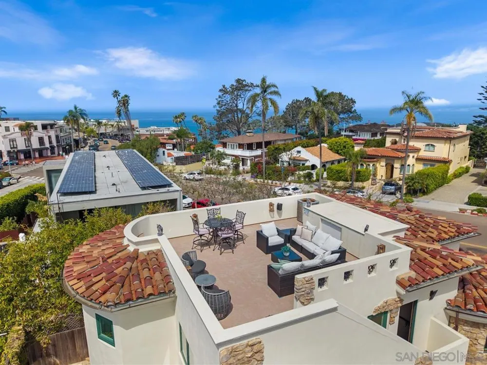 7964 Prospect La Jolla, CA 92037