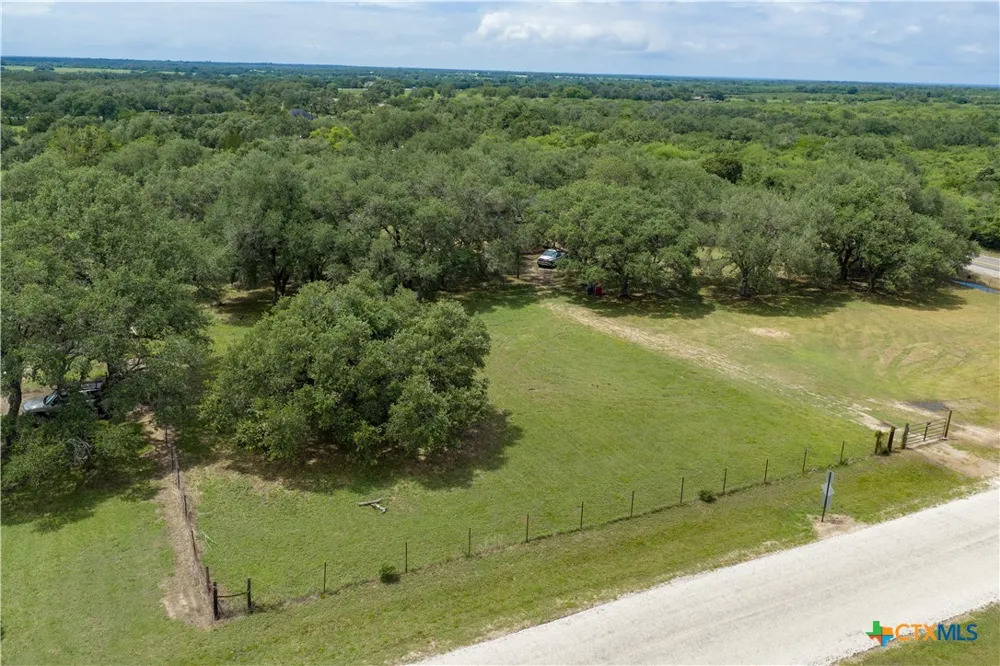 John Wayne Trail Victoria, TX 77905
