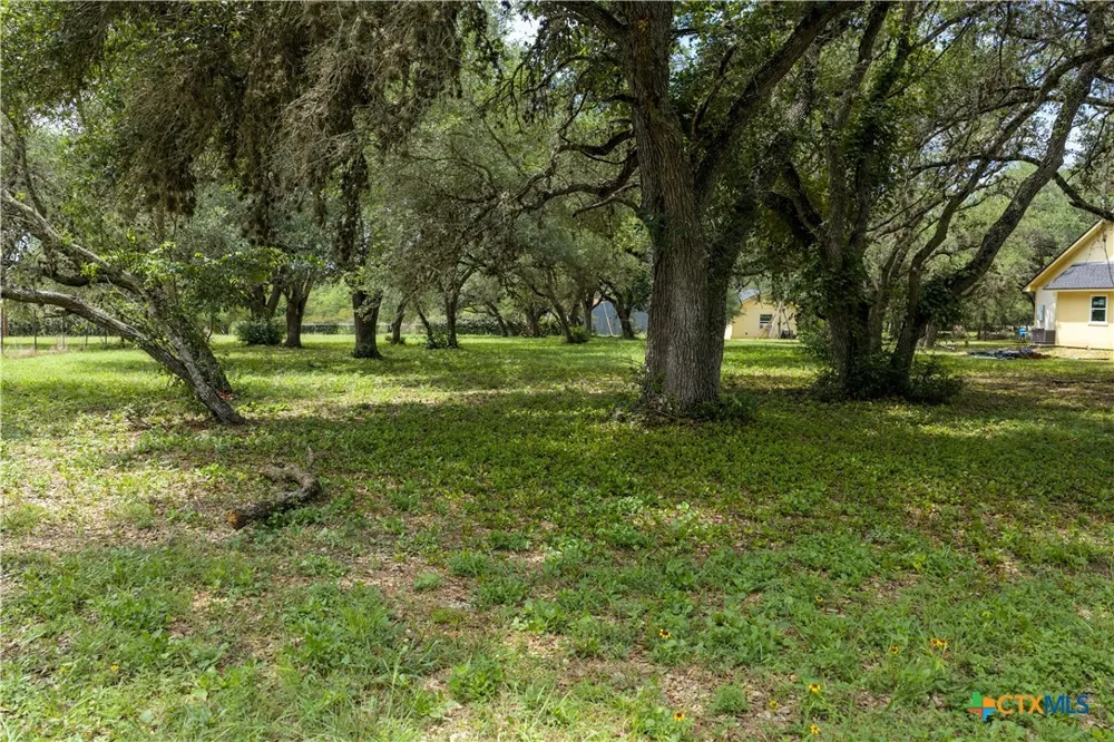 John Wayne Trail Victoria, TX 77905
