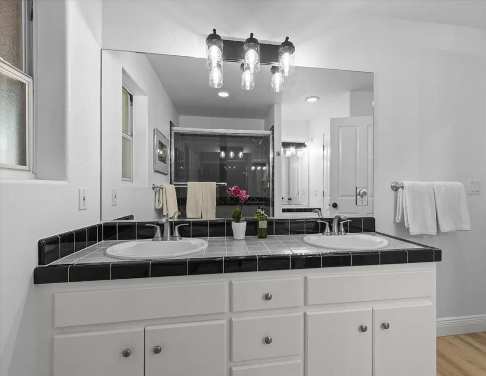 29 Los Encinos Drive Del Rey Oaks, CA 93940