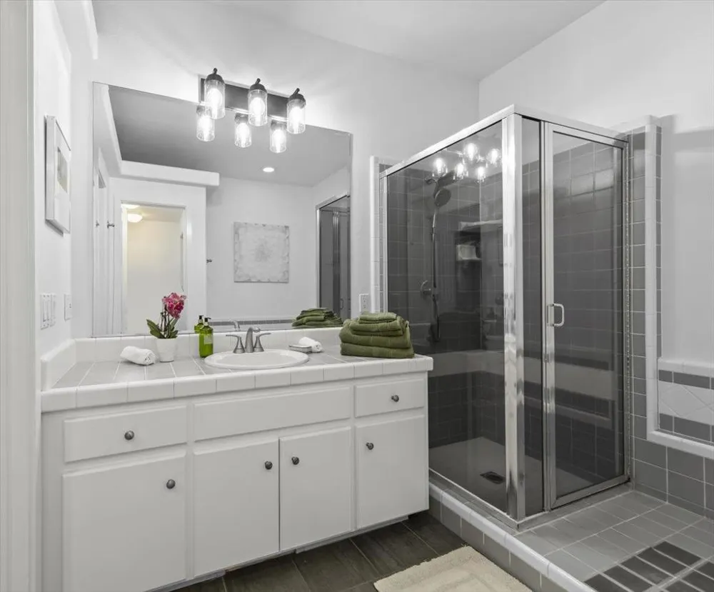 29 Los Encinos Drive Del Rey Oaks, CA 93940