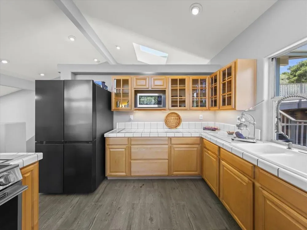 29 Los Encinos Drive Del Rey Oaks, CA 93940
