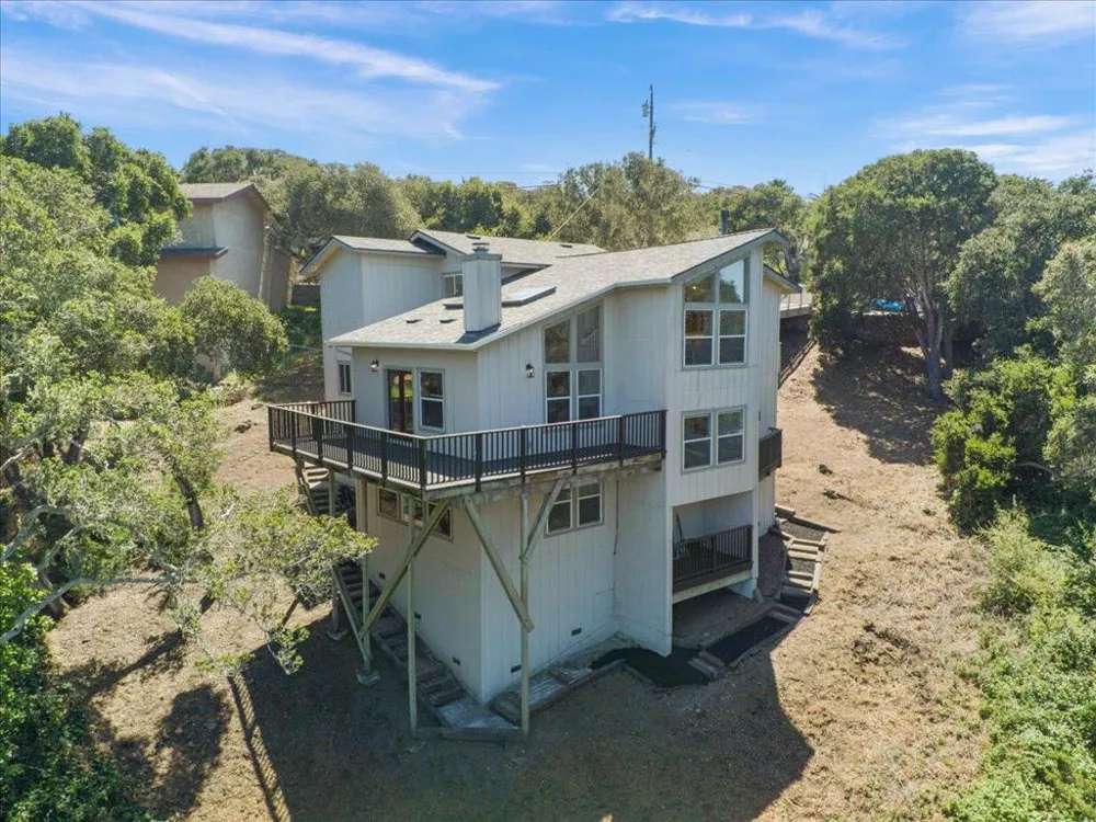 29 Los Encinos Drive Del Rey Oaks, CA 93940
