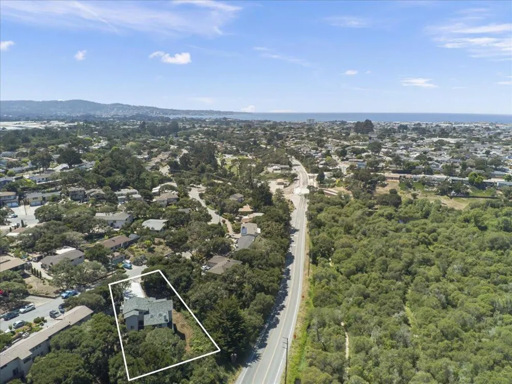 29 Los Encinos Drive Del Rey Oaks, CA 93940