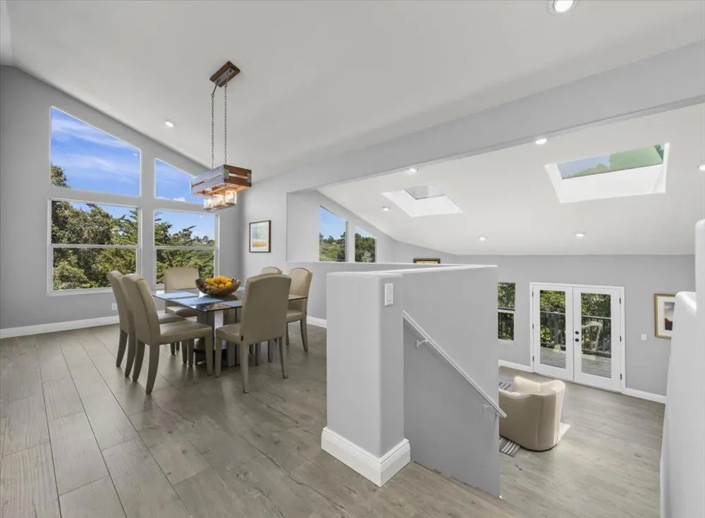29 Los Encinos Drive Del Rey Oaks, CA 93940