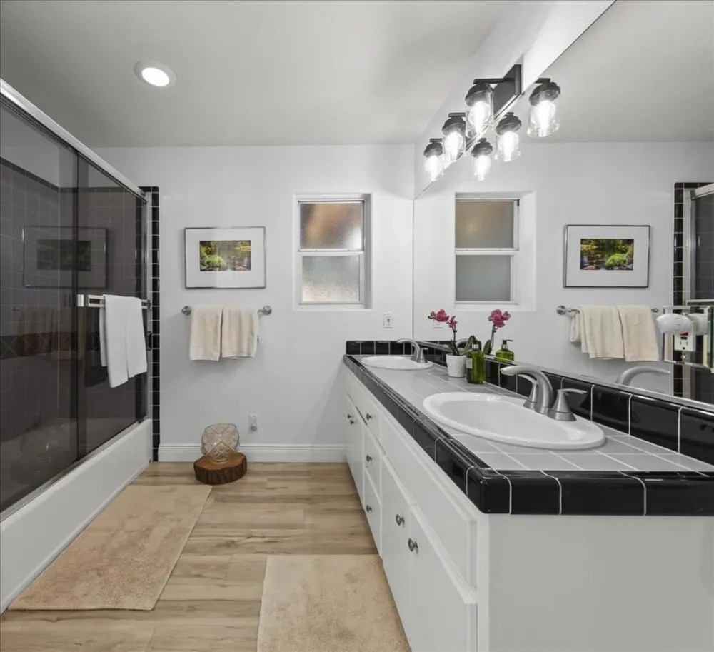 29 Los Encinos Drive Del Rey Oaks, CA 93940