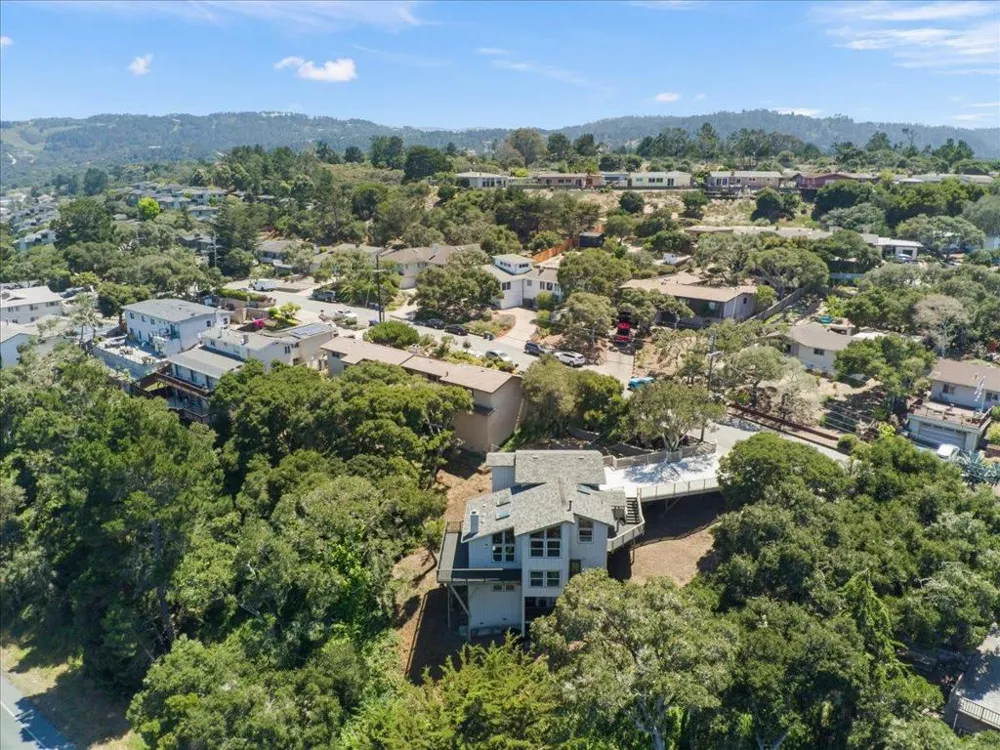 29 Los Encinos Drive Del Rey Oaks, CA 93940